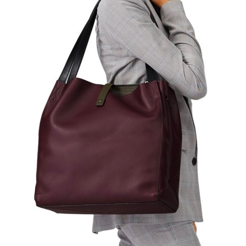 Rag & Bone Passenger Leather Tote in Burgundy Great condition